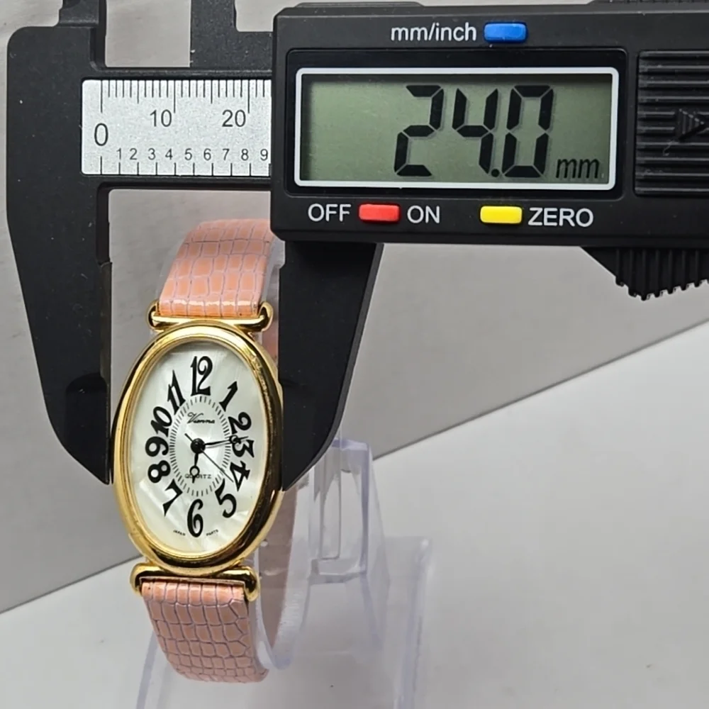 Womens Vintage Vienna Watch Classic Luxury Gold Tone Pink Leather New Battery
